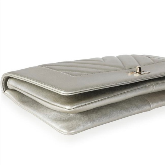 CHANEL VINTAGE CLUTCH - Picture 15 of 16